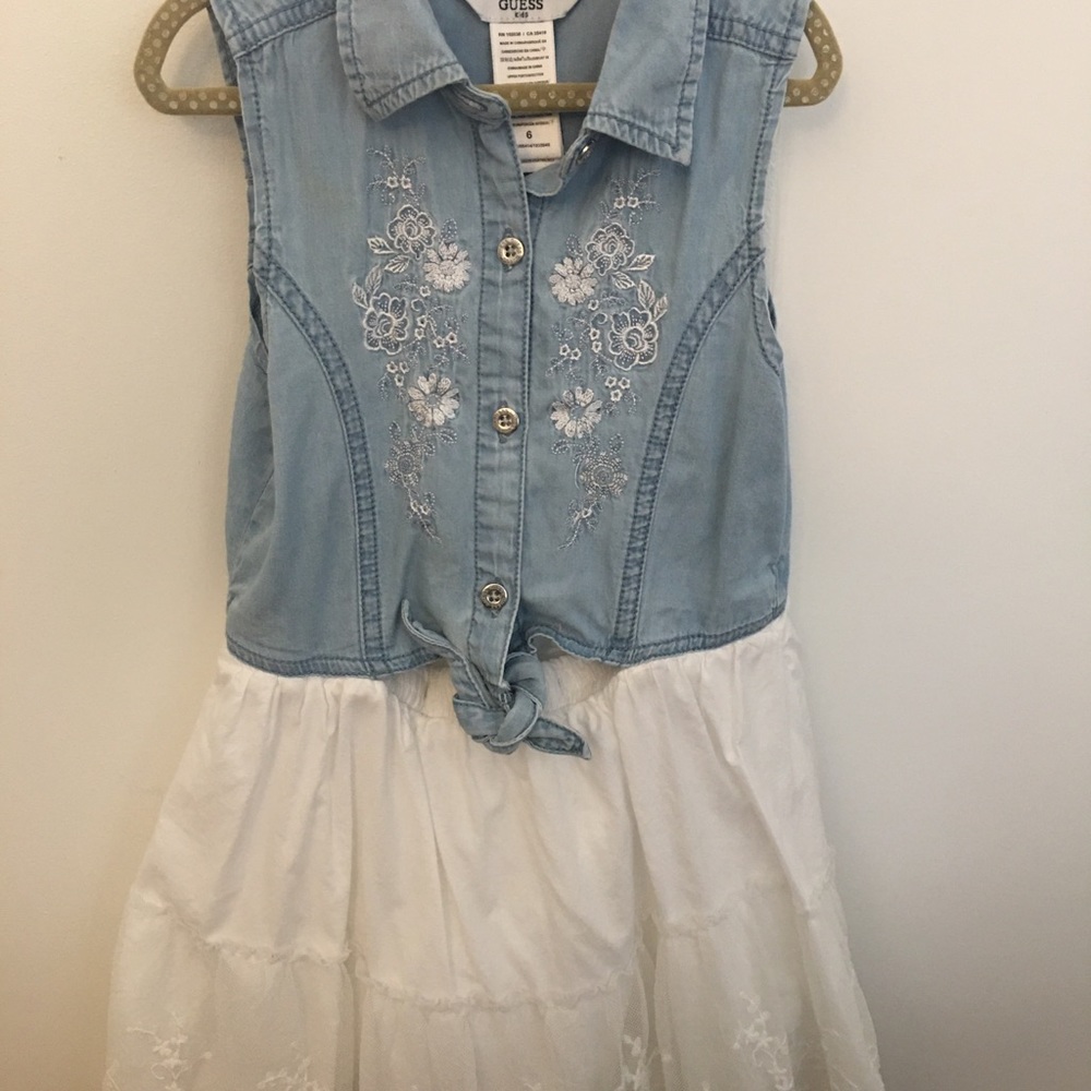 Girl’s dress size 6